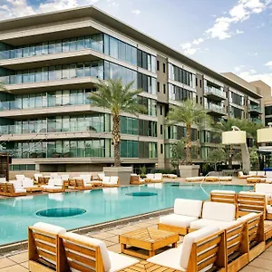 4* Hotel W